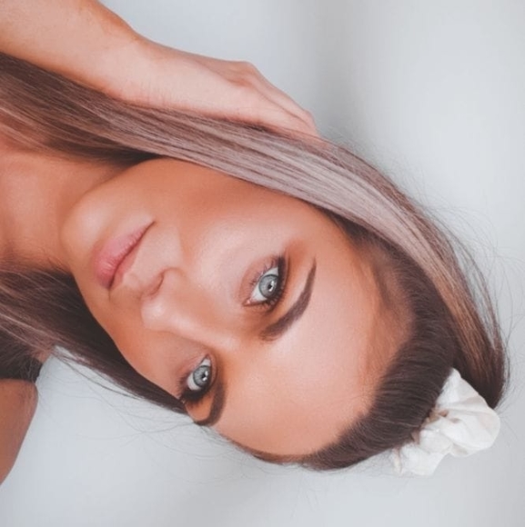 Meet your Posher, Eloise - Picture 1 of 1